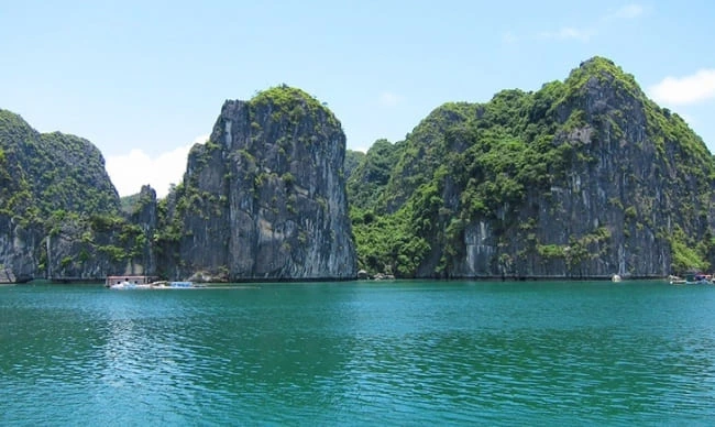 Ao Ech area: A hidden beauty in Lan Ha Bay