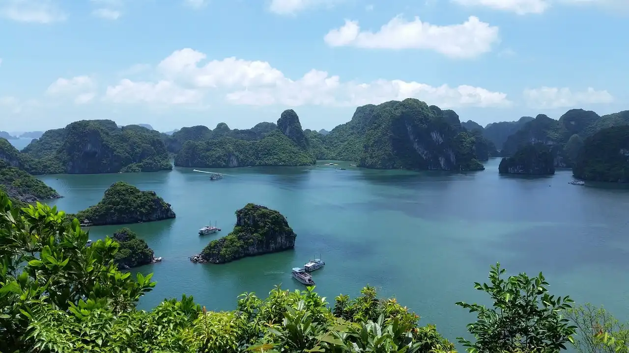 How many days in Halong Bay: Suggested itineraries with tips Halong Bay