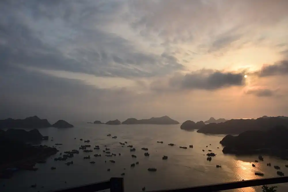 18 Expert Tips to Make Your Halong Bay Cruise Smooth Halong Bay