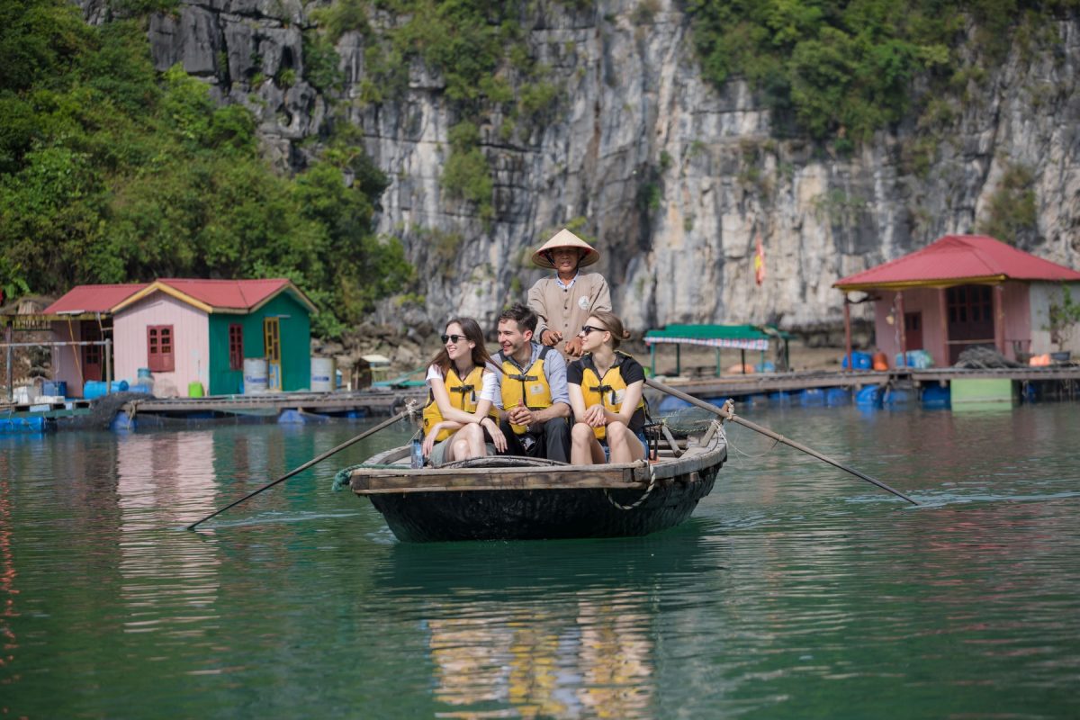 Vung Vieng Village, Halong Bay: Travel Guide 