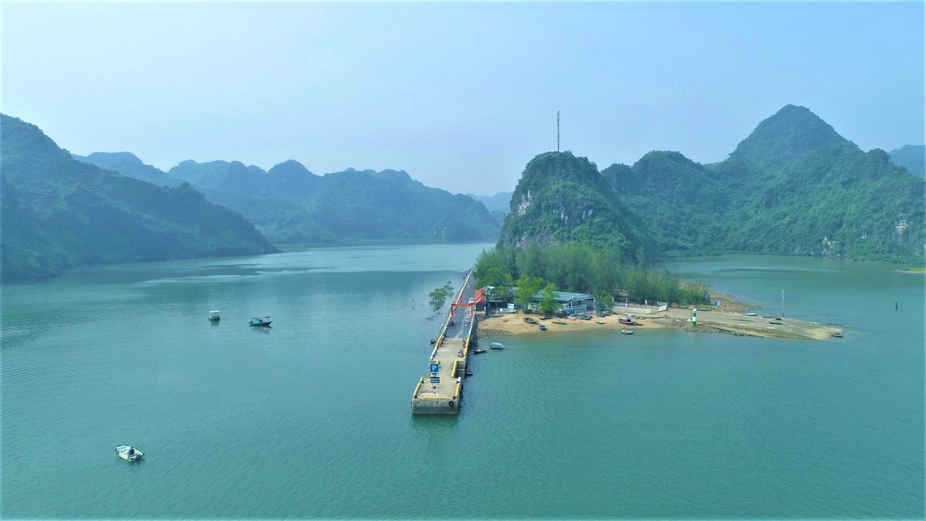 Gia Luan Port: Ferry Schedules & Tickets 